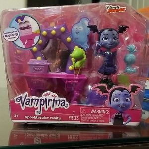 Disney Junior Vampirina Spooktacular Vanity